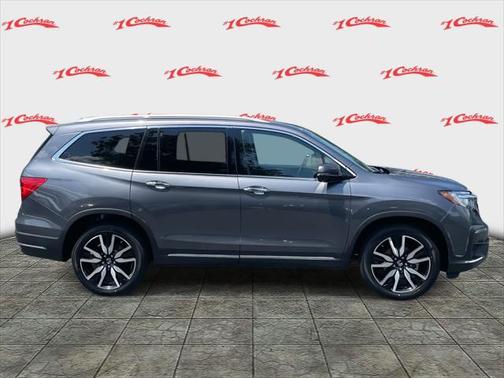 2022 Honda Pilot Touring 8-Passenger