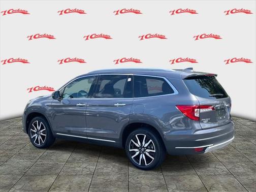 2022 Honda Pilot Touring 8-Passenger