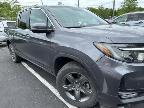 Modern Steel Metallic 2023 Honda Ridgeline RTL