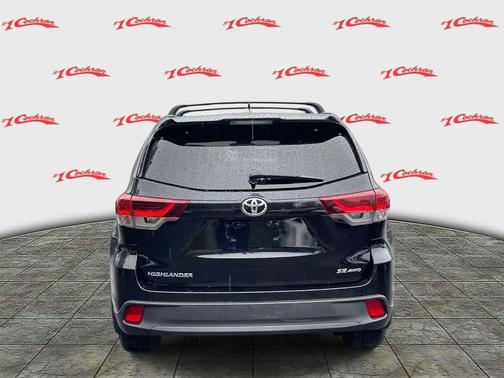 2019 Toyota Highlander SE