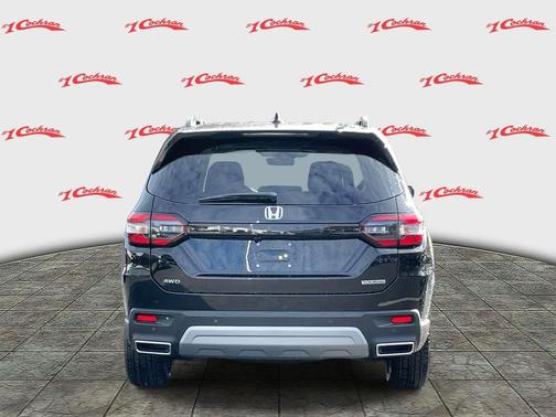 2025 Honda Pilot Touring 8-Passenger