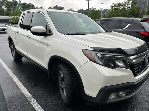 White Diamond Pearl 2019 Honda Ridgeline RTL-E