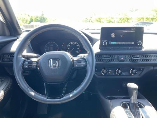 Platinum White Pearl 2023 Honda HR-V AWD Sport