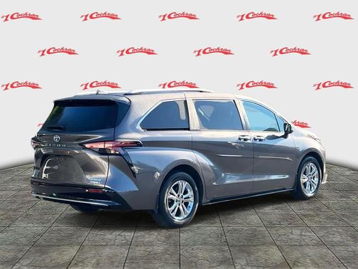 2023 Toyota Sienna Platinum 7 Passenger