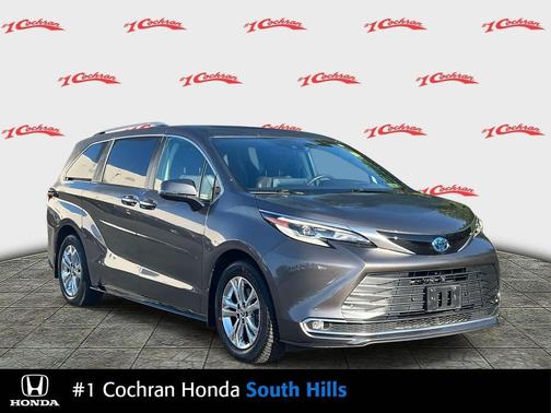 2023 Toyota Sienna Platinum 7 Passenger