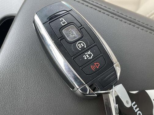 2017 Lincoln MKZ Base