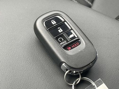 Platinum White Pearl 2026 Honda HR-V EX-L