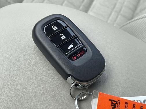 Nordic Forest Pearl 2023 Honda HR-V LX