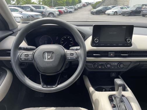 Nordic Forest Pearl 2023 Honda HR-V LX