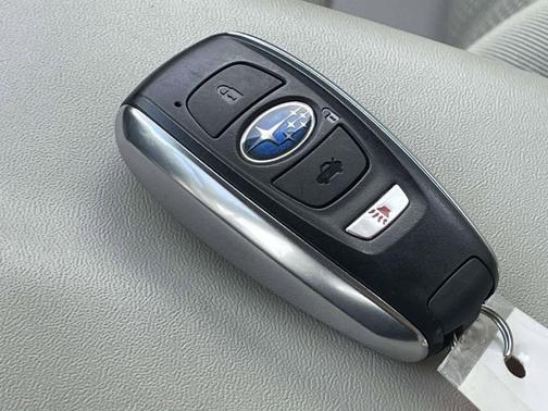 Crystal White Pearl 2023 Subaru Impreza Premium