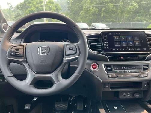 Crystal Black Pearl 2026 Honda Ridgeline RTL