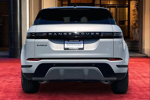 Seoul Pearl Silver Metallic 2026 Land Rover Range Rover Evoque S