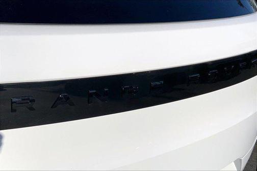 2026 Land Rover Range Rover Sport SE