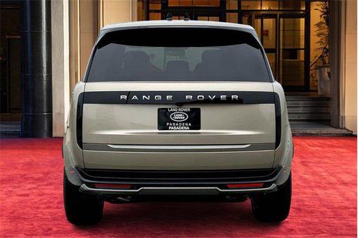 2025 Land Rover Range Rover P530 SE 7 Seat