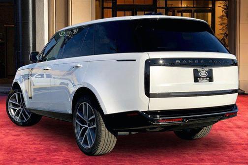 2026 Land Rover Range Rover P400 SE