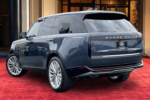1eh/Blue 2026 Land Rover Range Rover P400 SE