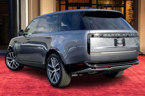 2025 Land Rover Range Rover SE