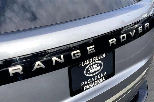 2025 Land Rover Range Rover SE