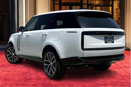 2025 Land Rover Range Rover P550e SE