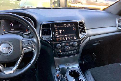 2021 Jeep Grand Cherokee Laredo