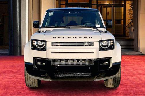 2026 Land Rover Defender X-Dynamic SE
