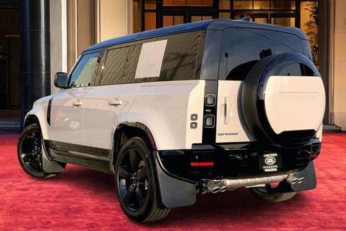2026 Land Rover Defender X-Dynamic SE
