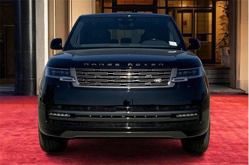 2025 Land Rover Range Rover P530 SE