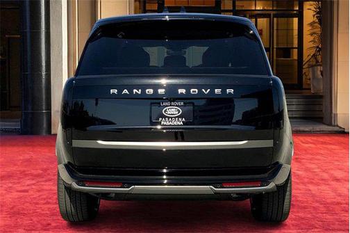 2025 Land Rover Range Rover P400 SE 7 Seat