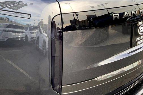 Carpathian Grey Premium Metallic 2026 Land Rover Range Rover P400 SE