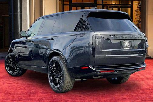 Carpathian Grey Premium Metallic 2026 Land Rover Range Rover P400 SE