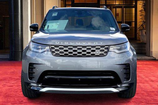 2024 Land Rover Discovery P360 Metropolitan Edition
