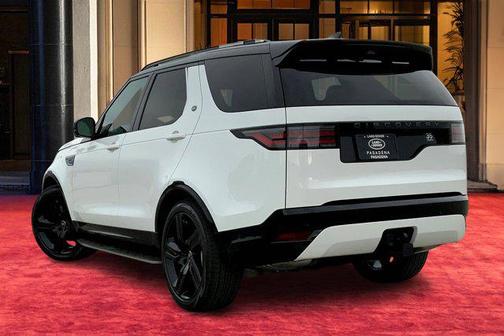 2025 Land Rover Discovery P360 Dynamic SE