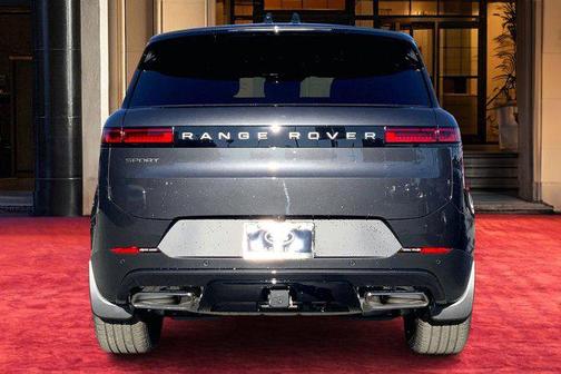 2026 Land Rover Range Rover Sport SE