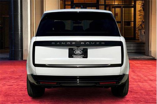 2025 Land Rover Range Rover P550e SE