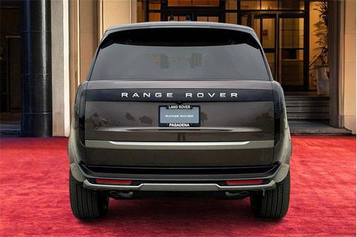 2025 Land Rover Range Rover P530 SE 7 Seat