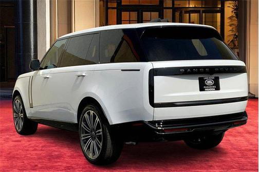 2025 Land Rover Range Rover P530 SE 7 Seat