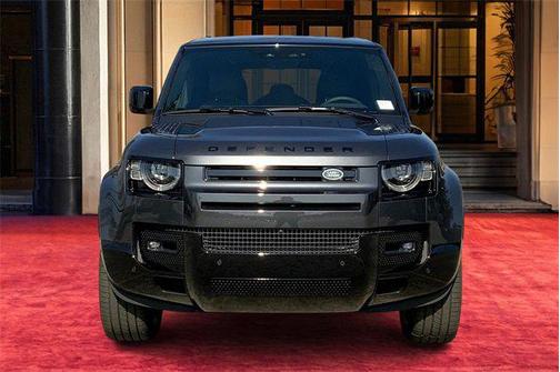 2025 Land Rover Defender 110 P400 X-Dynamic SE