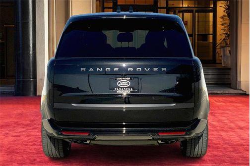 2025 Land Rover Range Rover P530 SE 7 Seat