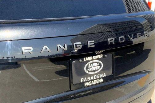 2025 Land Rover Range Rover P530 SE 7 Seat