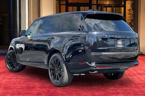 1ag/Black 2026 Land Rover Range Rover P400 SE 7 Seat