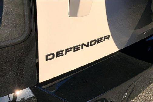 2026 Land Rover Defender P400 X-Dynamic SE