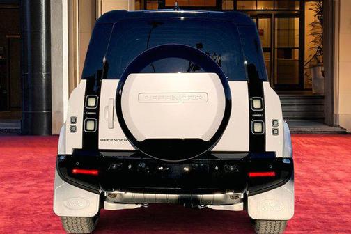 2026 Land Rover Defender P400 X-Dynamic SE