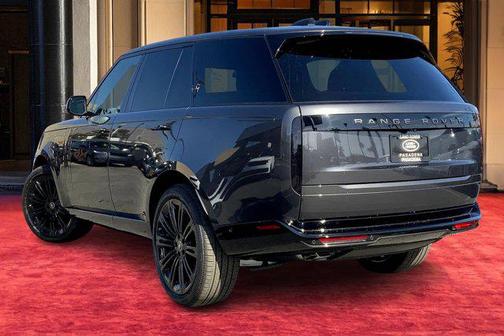 2025 Land Rover Range Rover P530 SE