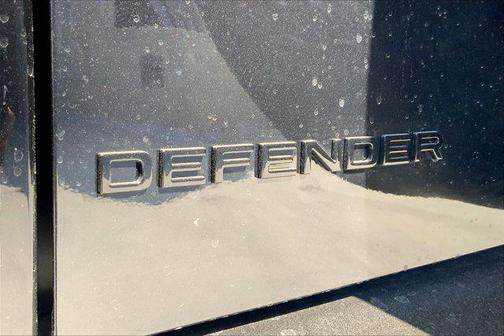 2025 Land Rover Defender V8