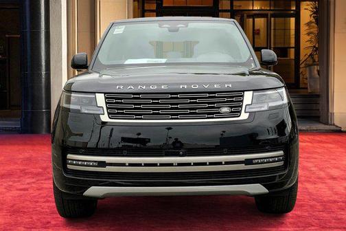 2025 Land Rover Range Rover P400 SE