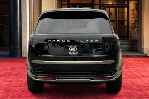 2025 Land Rover Range Rover P400 SE