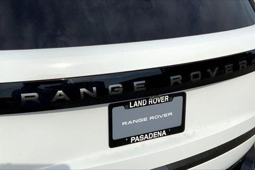 2025 Land Rover Range Rover P400 SE 7 Seat