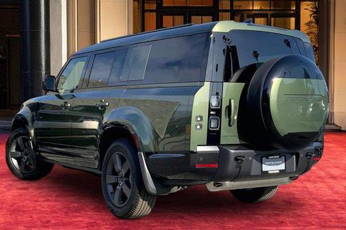 2026 Land Rover Defender P400 X-Dynamic SE