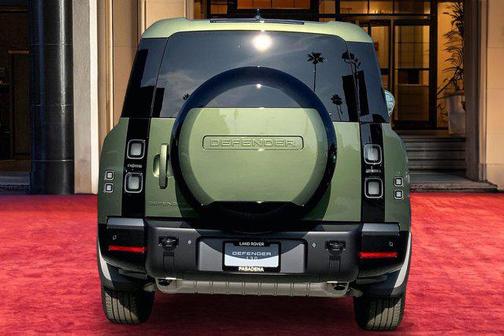 2026 Land Rover Defender P400 X-Dynamic SE