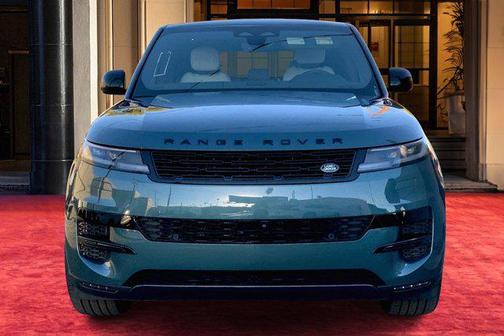 2025 Land Rover Range Rover Sport SE